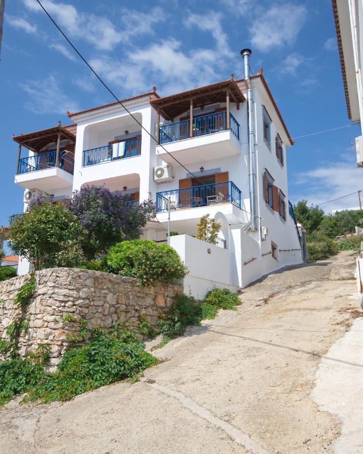 Kavos Apartments Alonissos Patitiri Eksteriør billede